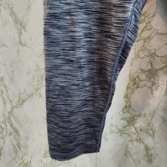 FUNANI Gray Capri Leggings - Picture 6 of 13
